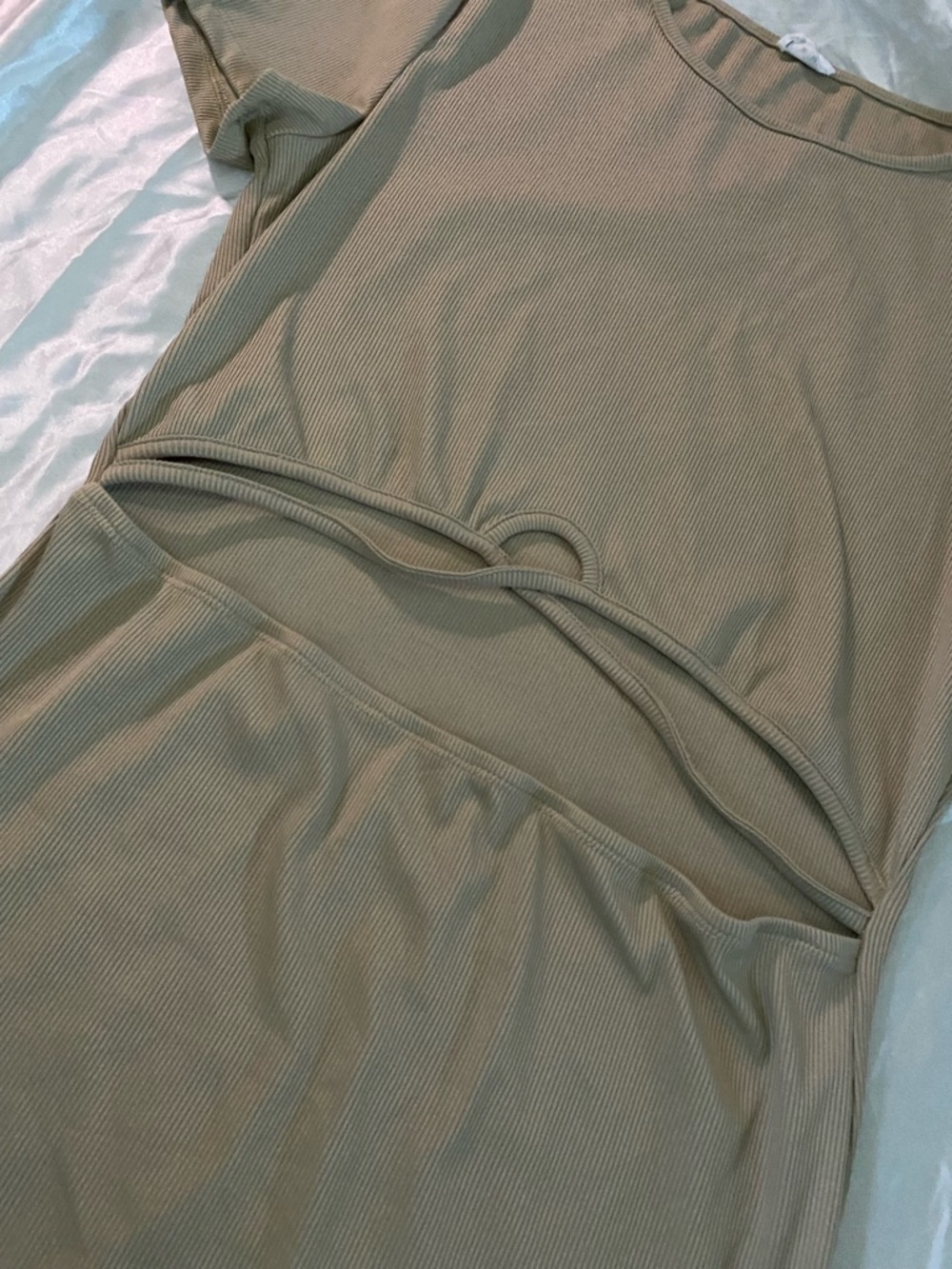 🔥tan cut out dress - Picture 2 of 7